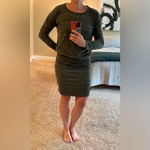 Athleta Gray Sheath Dress Long Sleeve Raglan